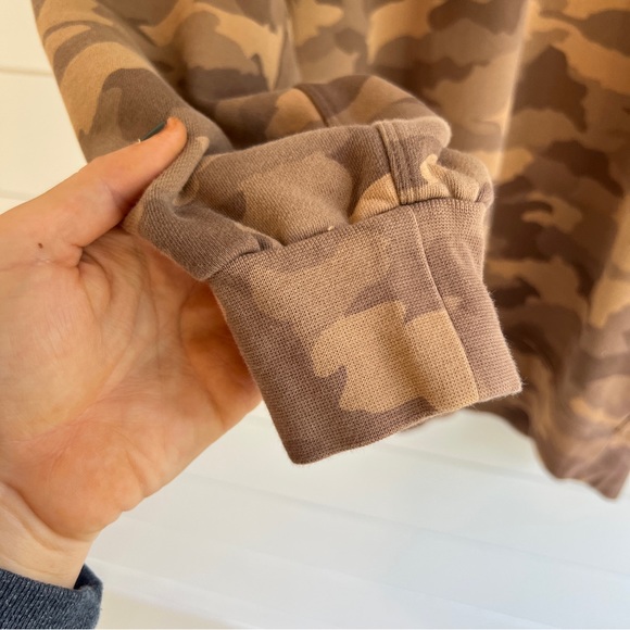 Lululemon Perfectly Oversized Crew Heritage 365 Camo Beige Multi-4 - Picture 13 of 16